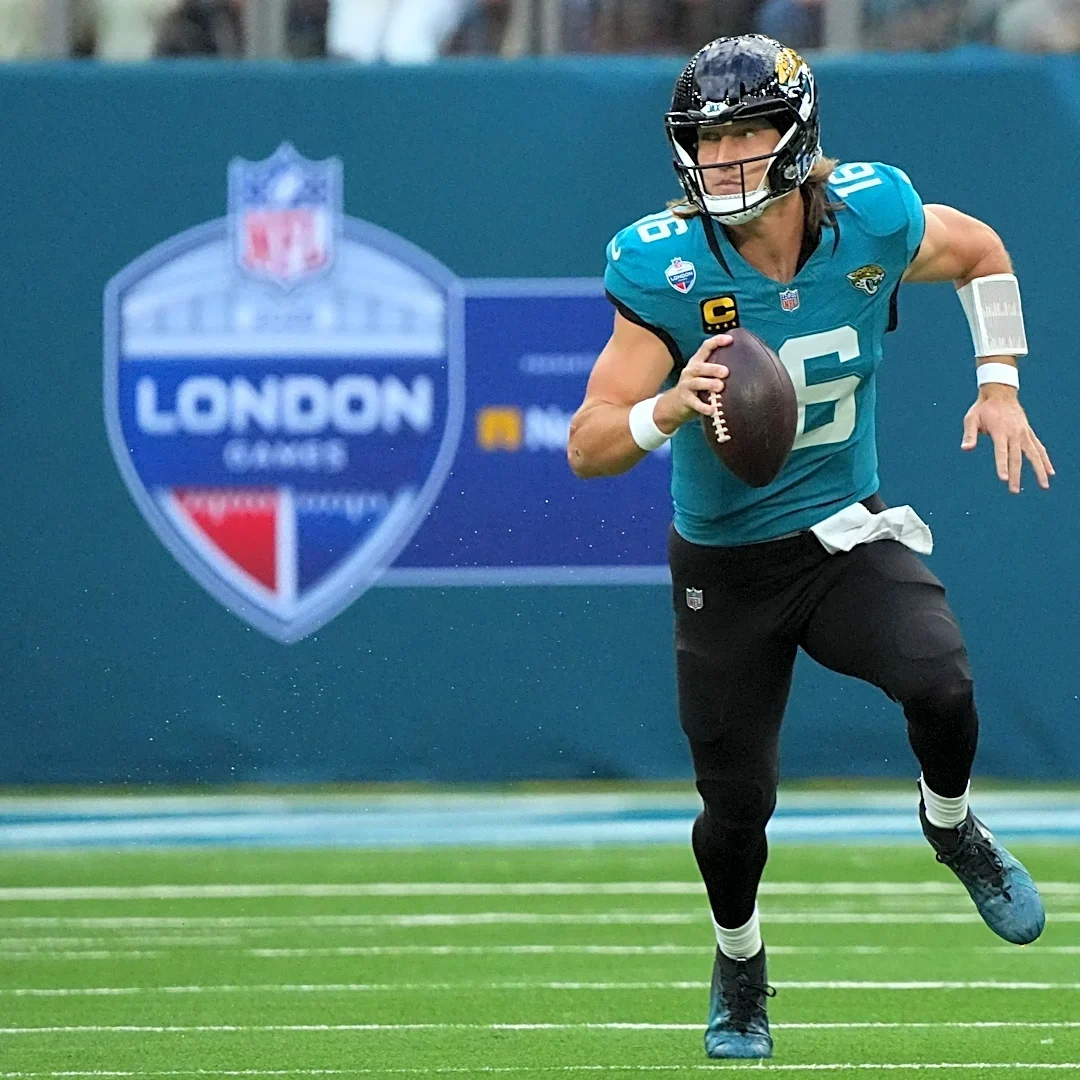 Trevor Lawrence tosses four TDs in Week 6 vs. Texans