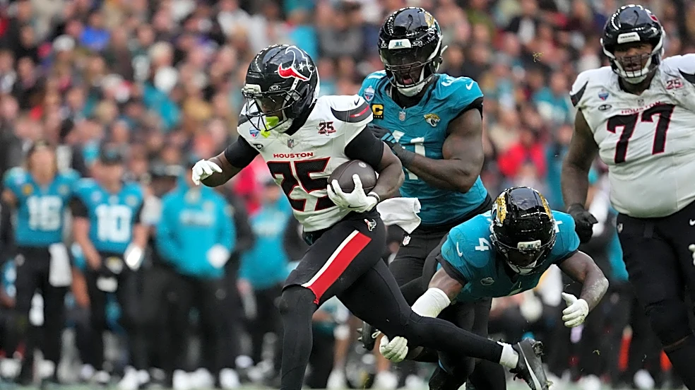 Jawhar Jordan reaches end zone in Week 6
