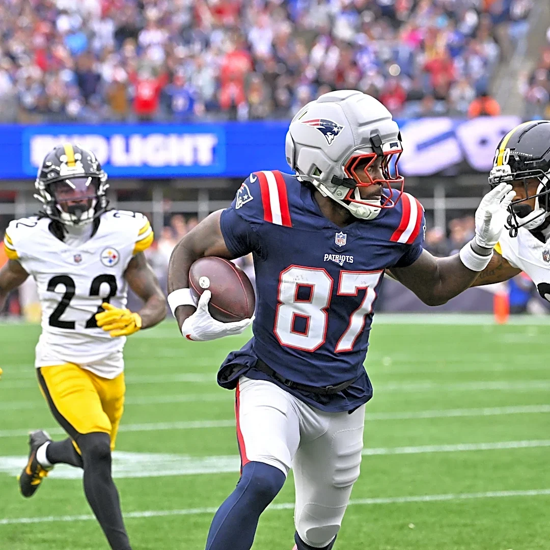 Romeo Doubs leaves Week 6 game early