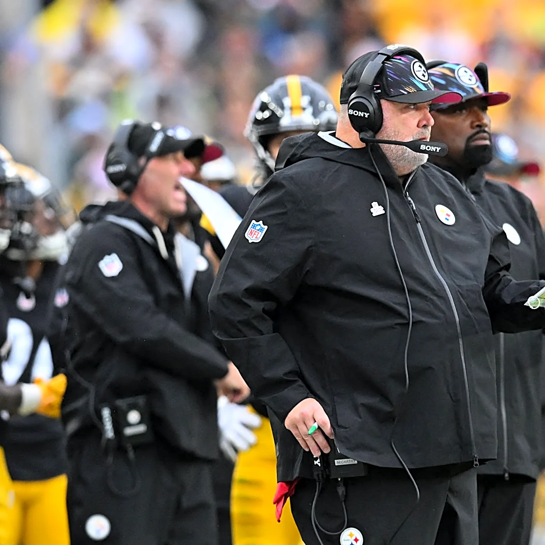 Steelers coach Mike McCarthy misses halftime after on-field injury
