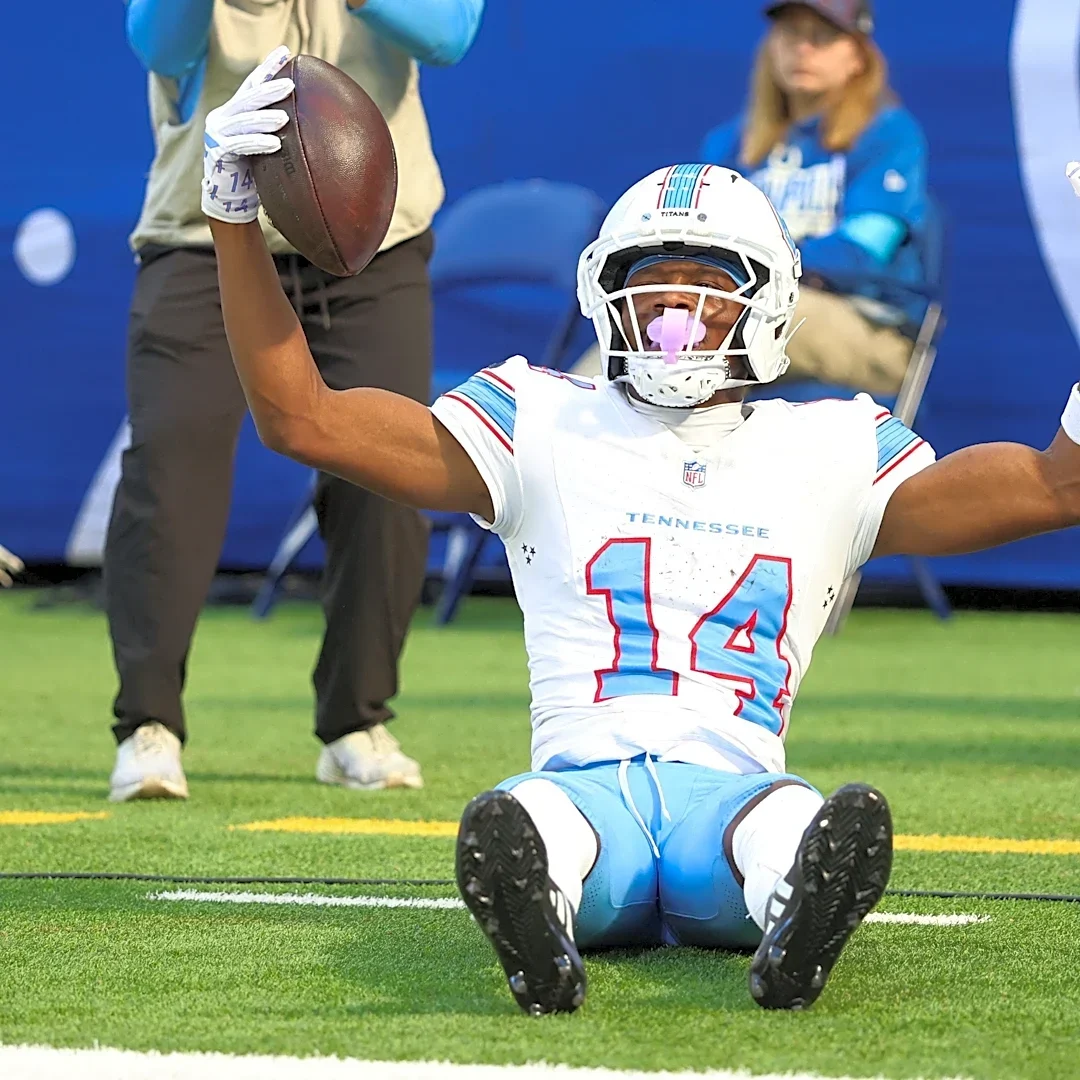 Carnell Tate reaches end zone in Week 6