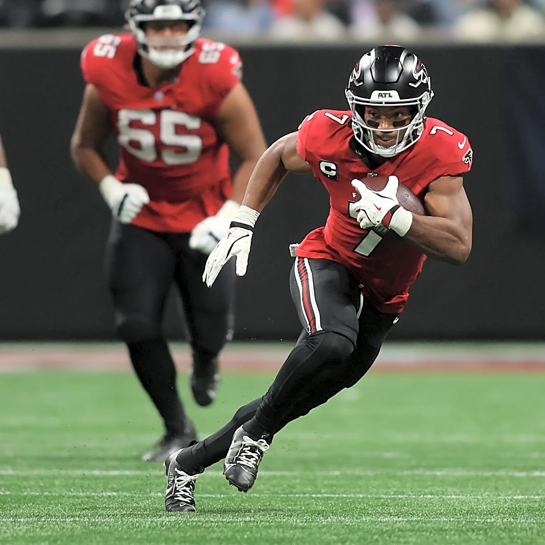 Bijan Robinson totals just 11 touches in Week 6