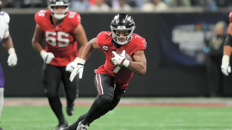 Bijan Robinson totals just 11 touches in Week 6