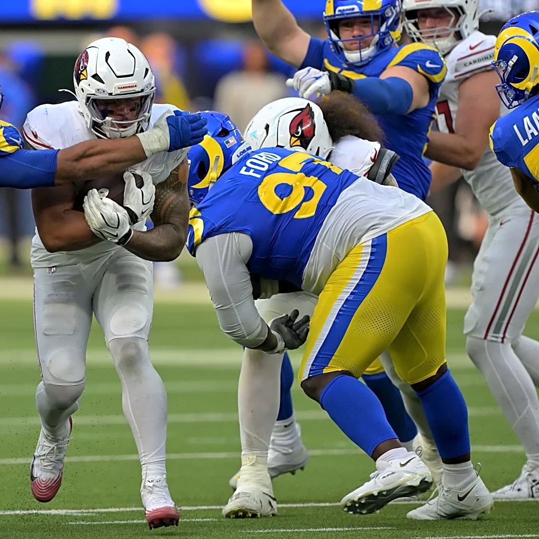 Tyler Allgeier bottled up by Rams in Week 6