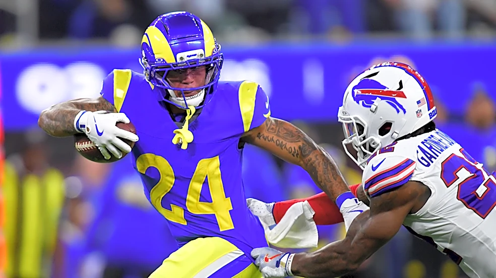 Blake Corum handles 11 touches in Week 6 loss