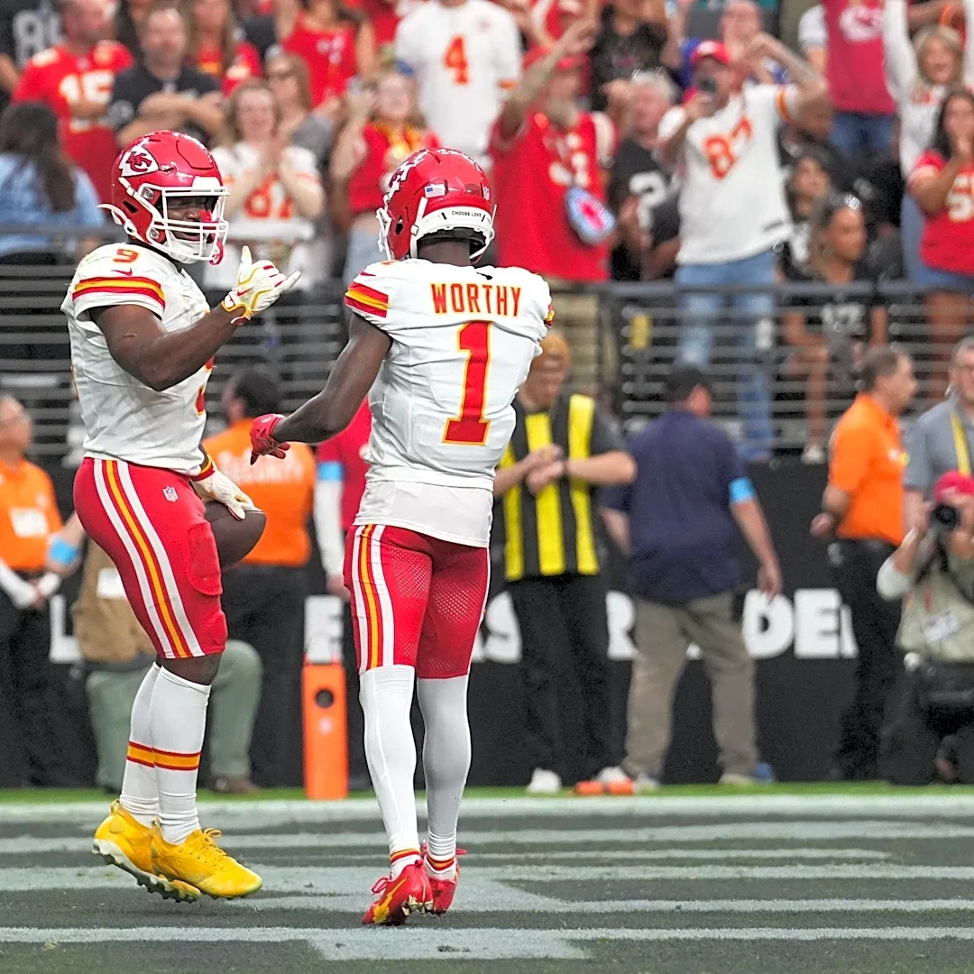 Xavier Worthy secures seven receptions in Week 6