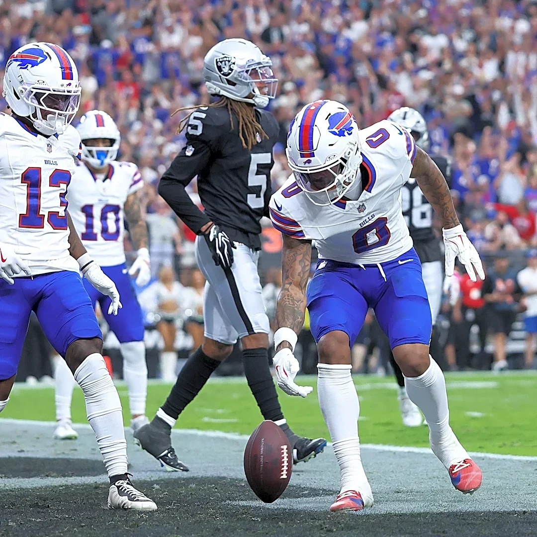 Keon Coleman finds end zone in Las Vegas