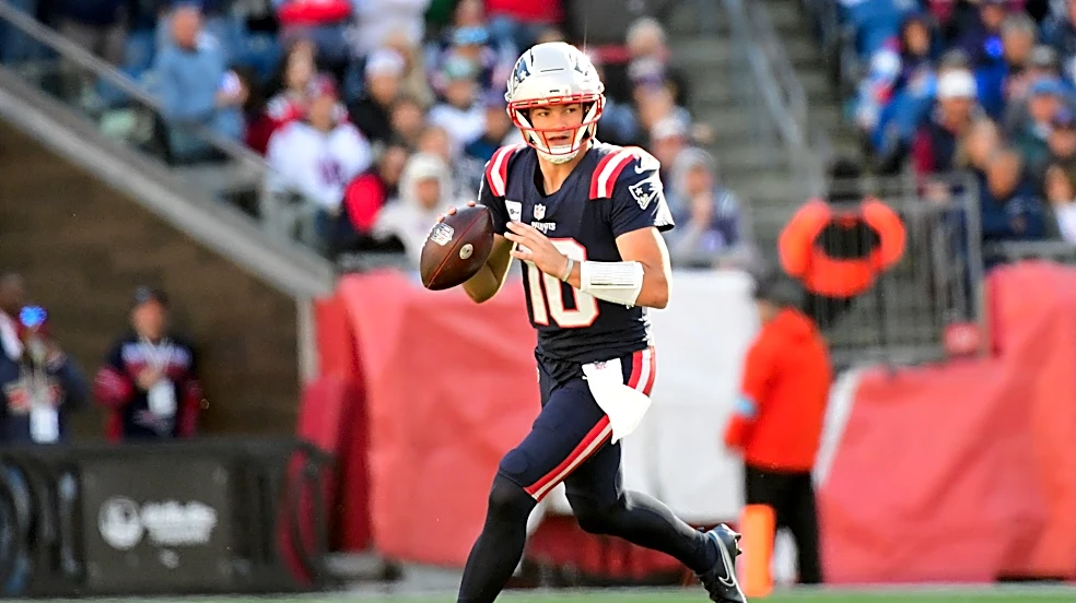 Drake Maye throws for another three scores in Week 6