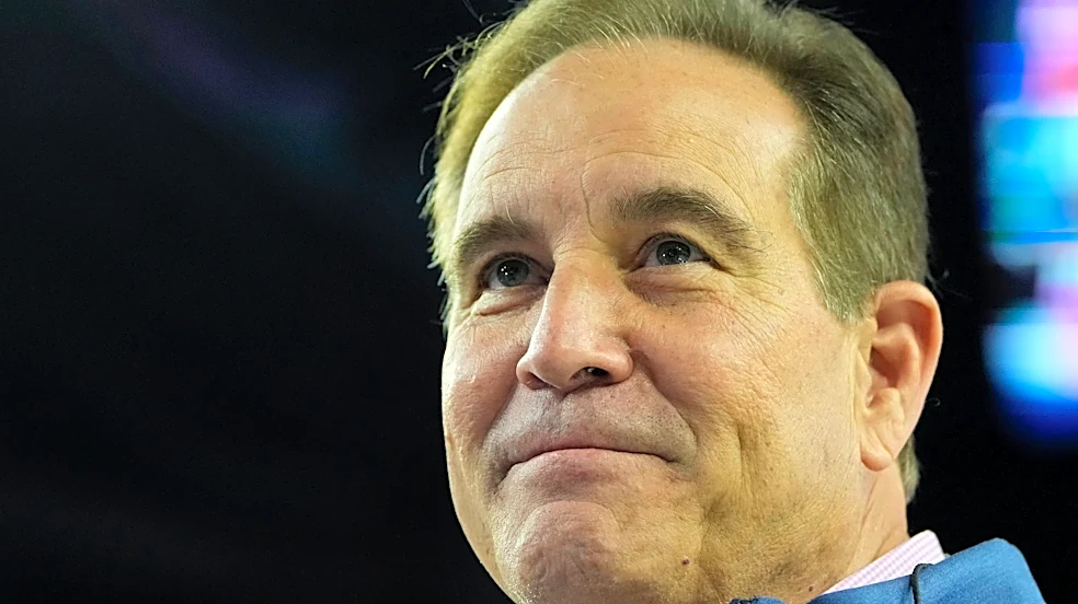Jim Nantz tried to demonstrate 'Peanut Punch' on-air. It didn't go well