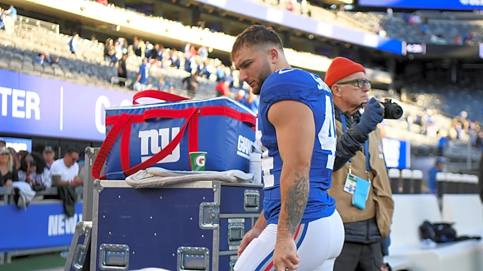 Fantasy football stock watch: What's wrong with Cam Skattebo, A.J. Brown?
