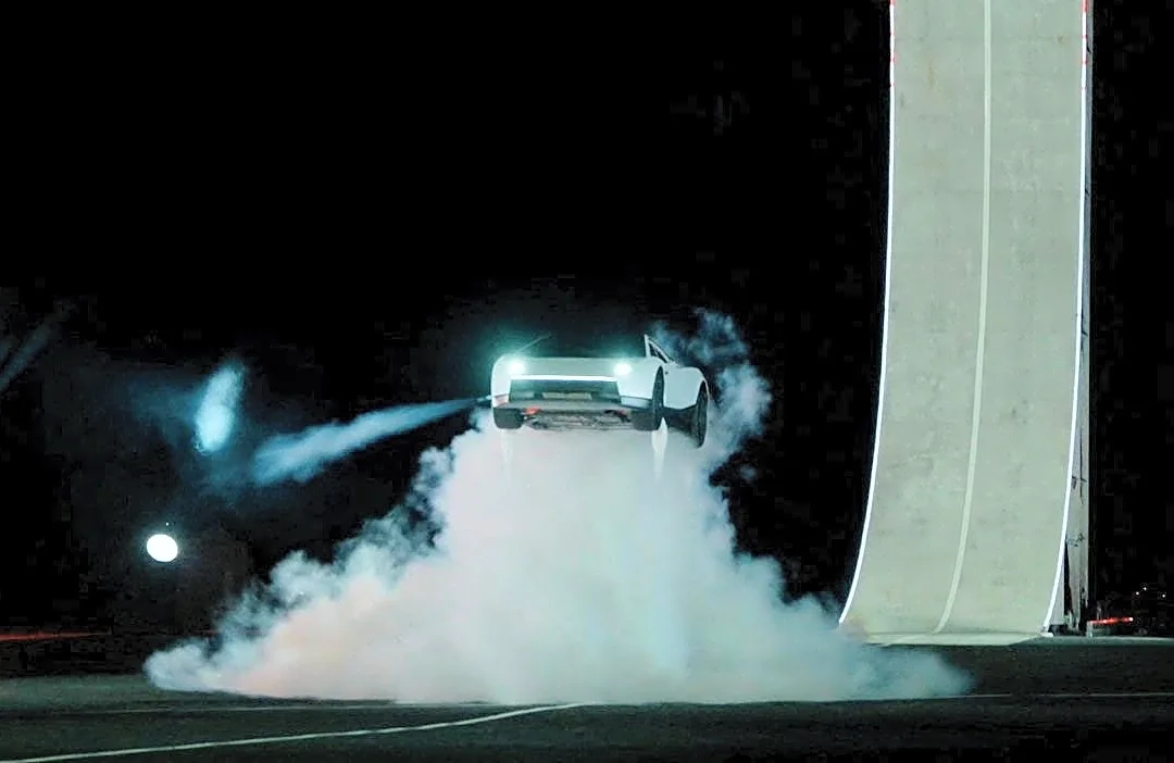 Alef Aeronautics takes playful jab at Tesla by flying over its cars