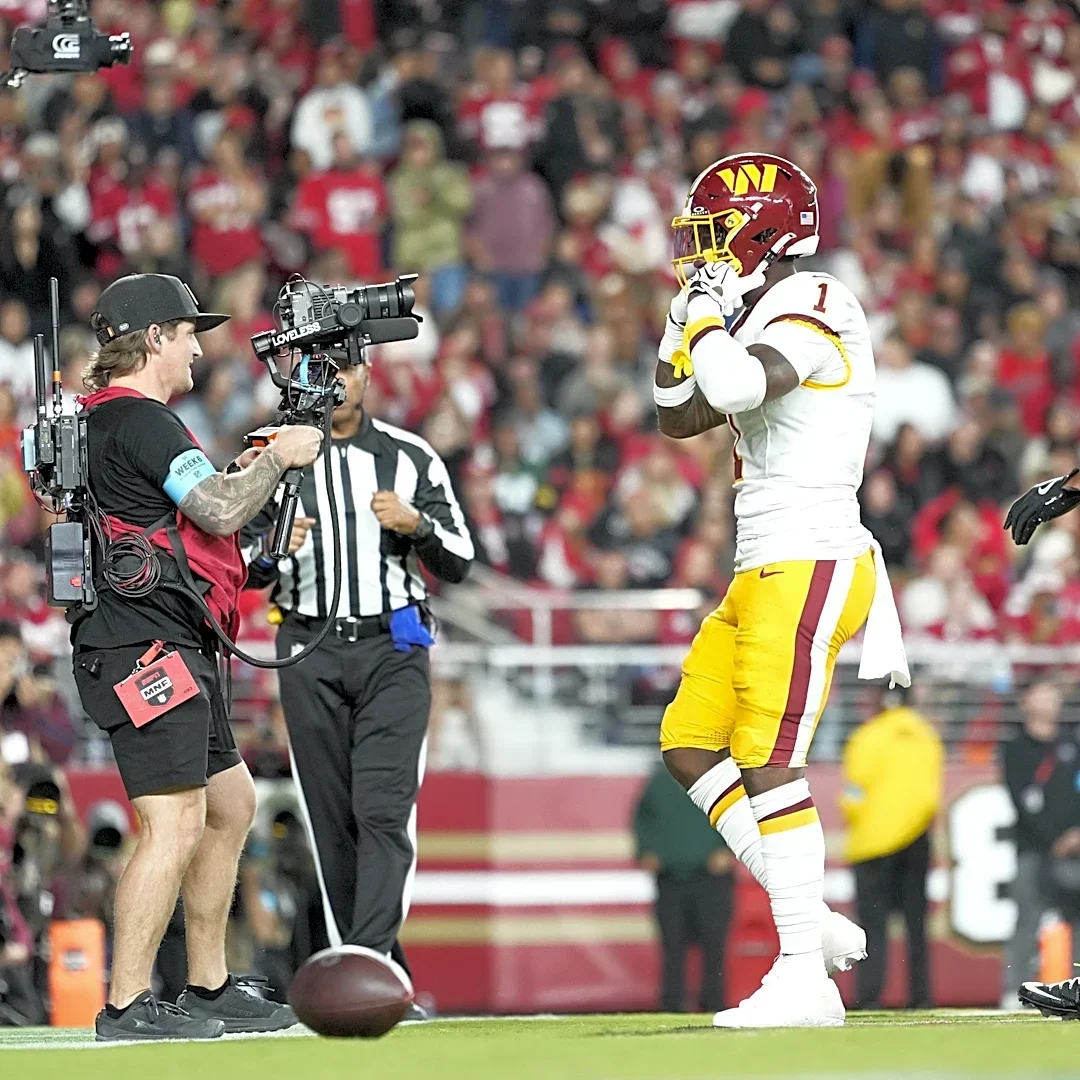 Rachaad White finds the end zone in Week 6