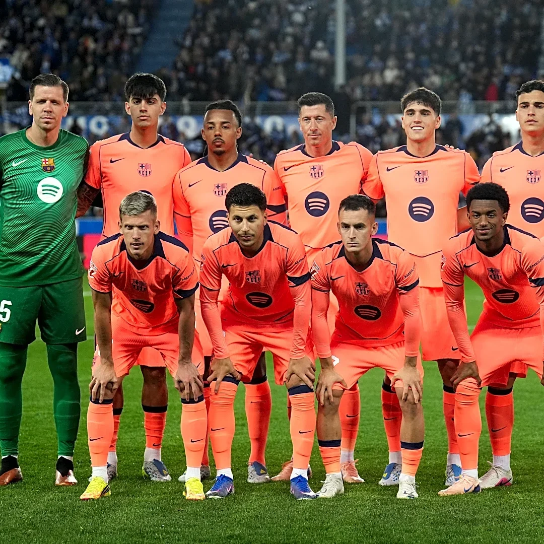 Why is Barcelona wearing last season's orange kit vs. PSG today?