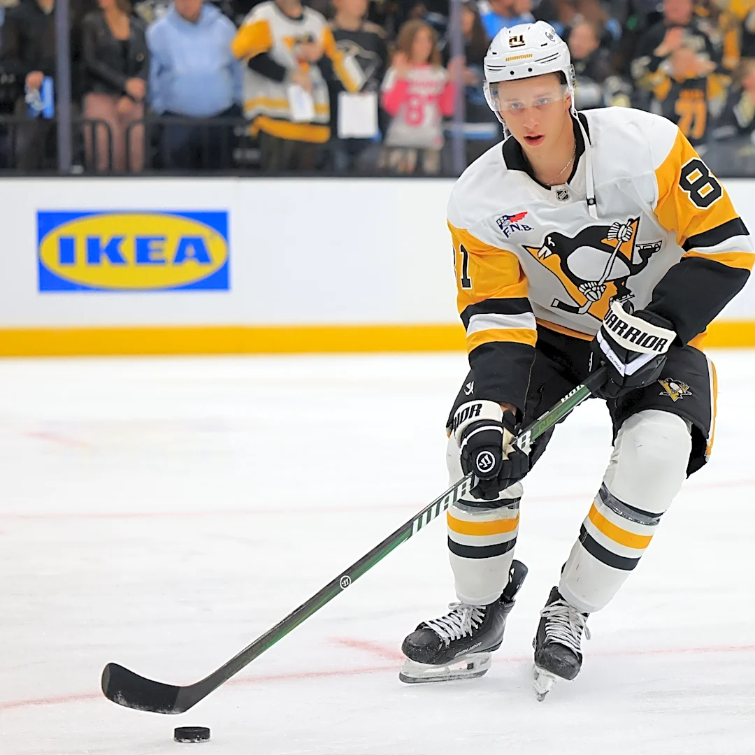 What happened to Ben Kindel? NHL player suffers 'medical episode' on plane