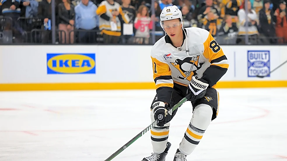 What happened to Ben Kindel? NHL player suffers 'medical episode' on plane