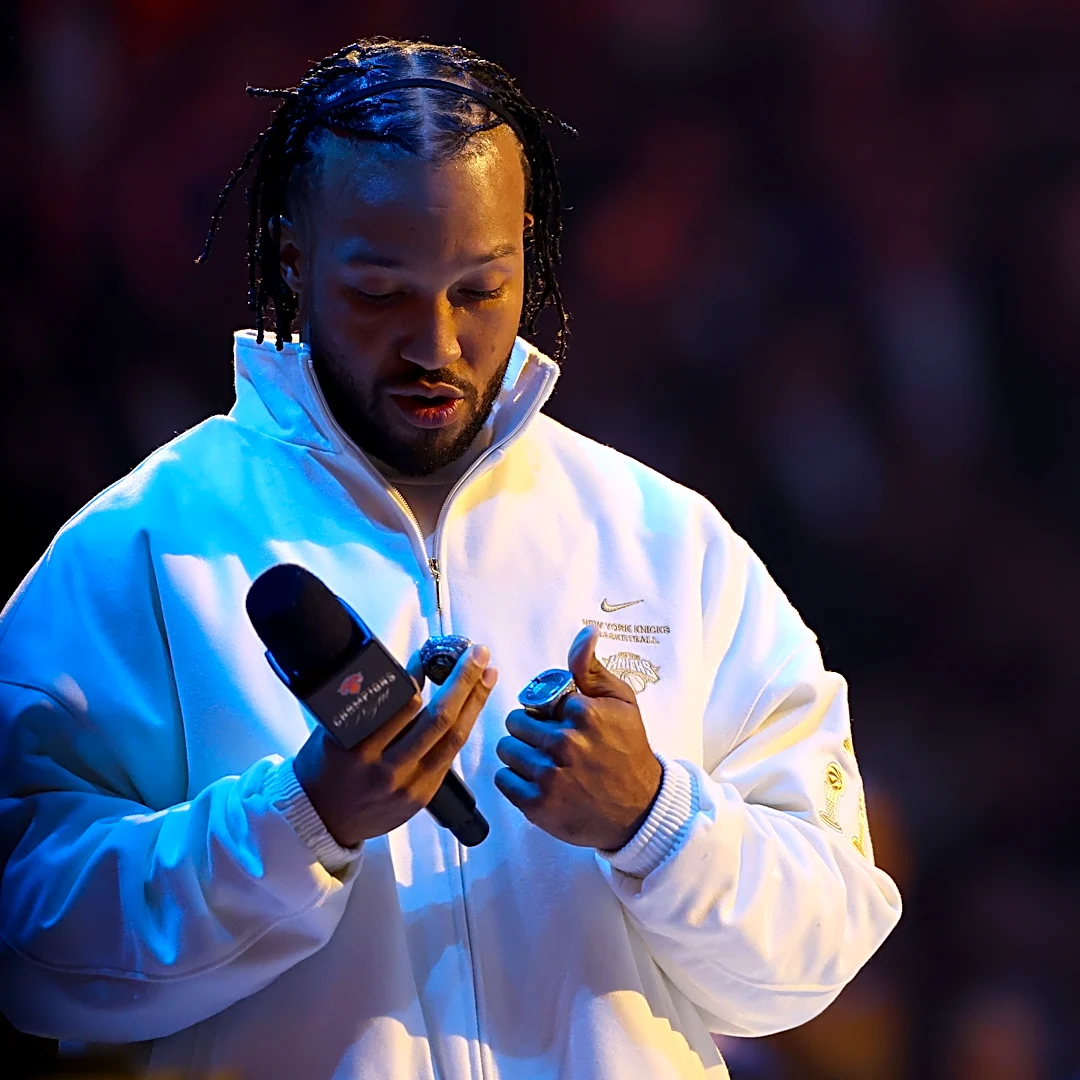 Check out the New York Knicks' glamorous NBA championship rings