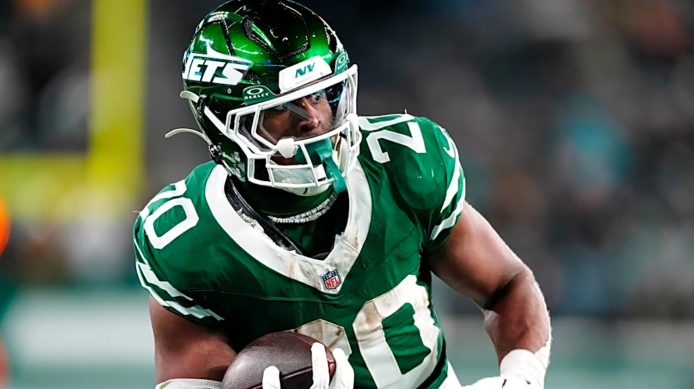 Dolphins at Jets early predictions: Best bets to target
