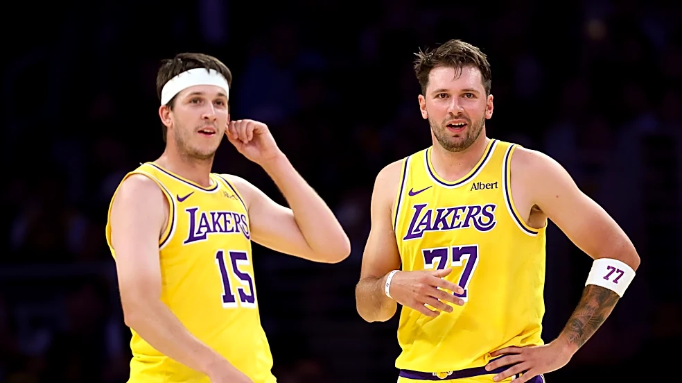 3 storylines the Lakers face entering season opener against the Warriors