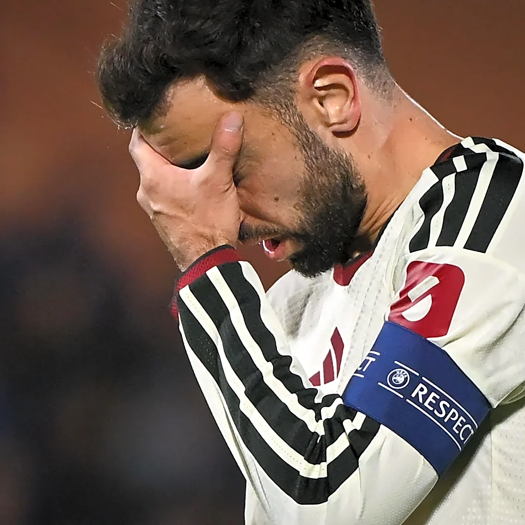 Manchester United captain questions coach's tactics after blowout loss