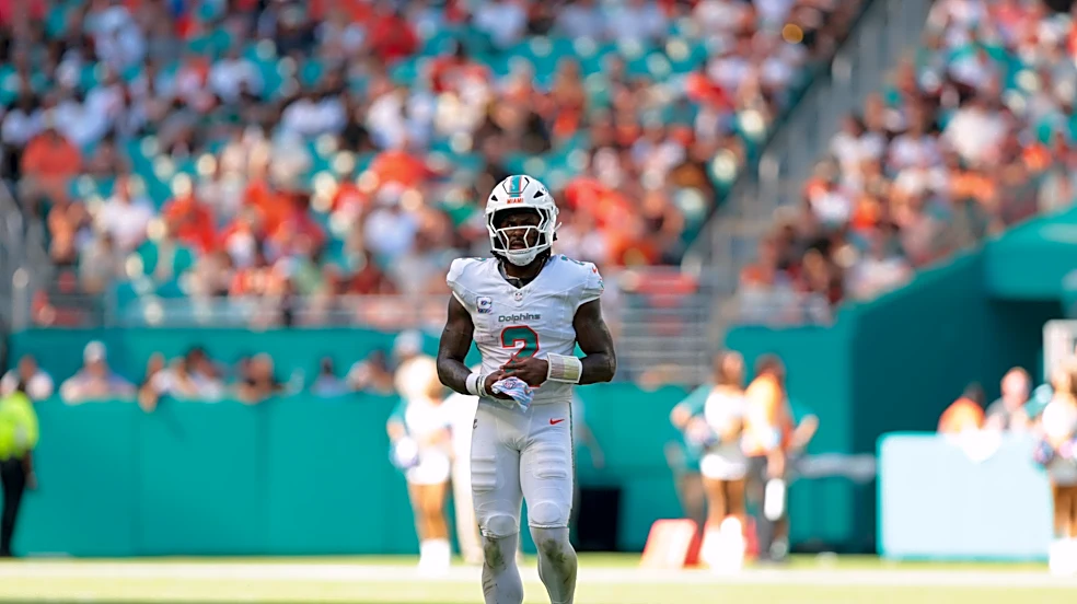 Malik Willis fully takes part in practice