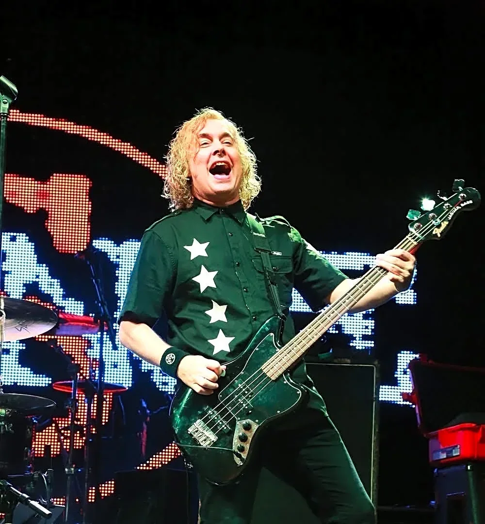 ’90s rock band Sponge offers reward after guitars were stolen on tour