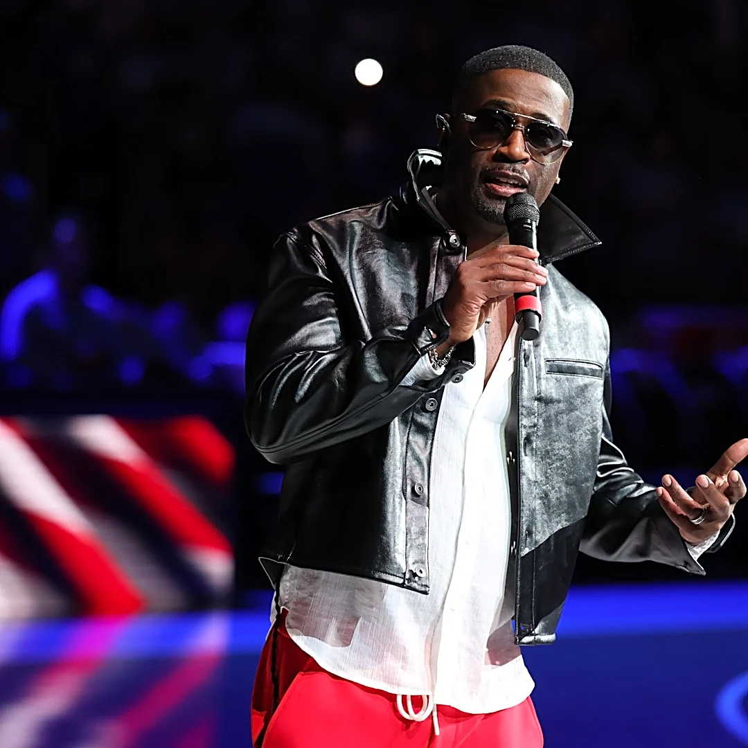 Watch Q Parker of 112 sing national anthem at WNBA Finals Game 3