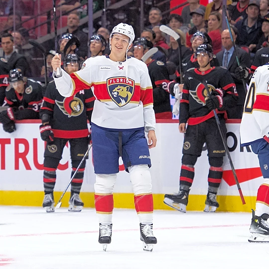 Brady Tkachuk booed in Ottawa return, revels in Senators fans' reaction