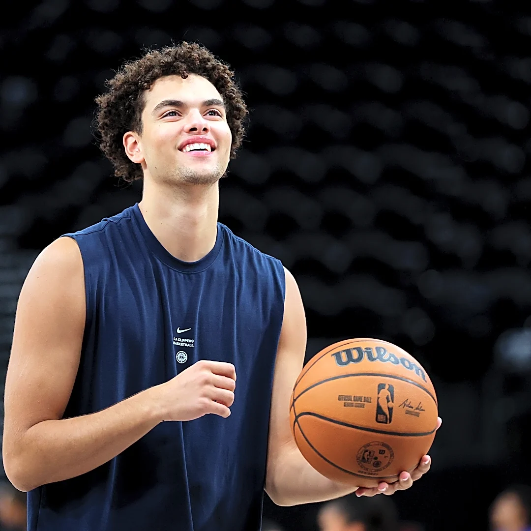Clippers rookie Keaton Wagler makes regular season debut