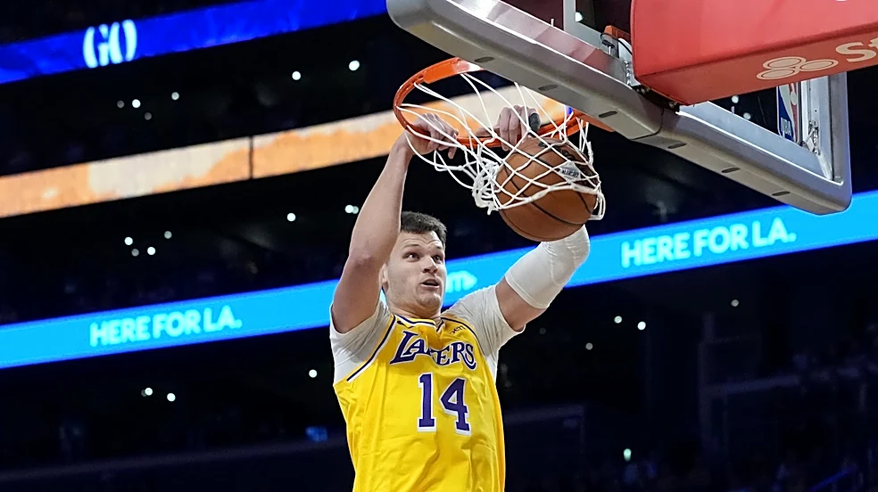 Walker Kessler wreaks havoc on Warriors as Lakers impress in opener