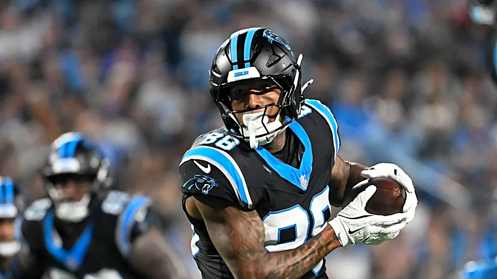Darren Waller practices in full Thursday