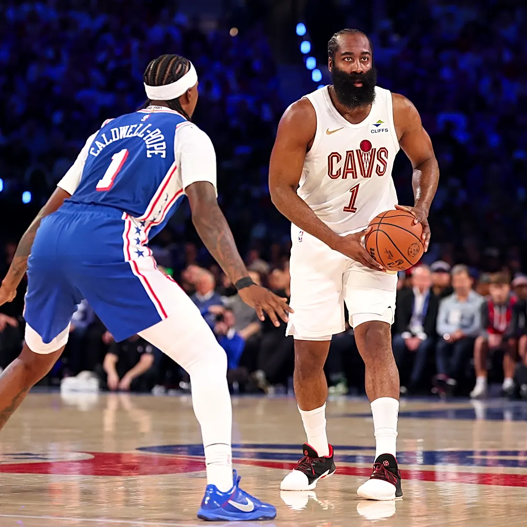 James Harden booed in return to Philadelphia with Cavaliers