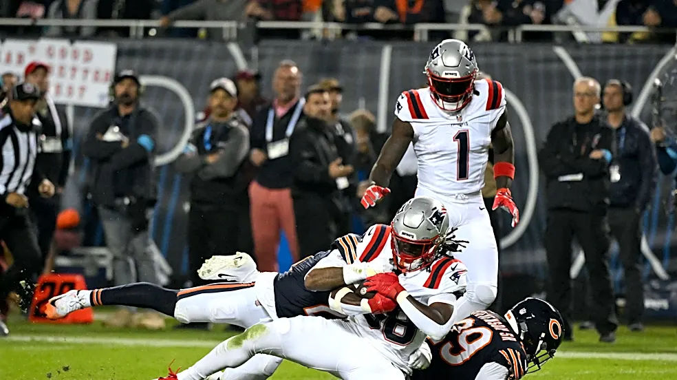 Rhamondre Stevenson scores improbable touchdown in Week 7