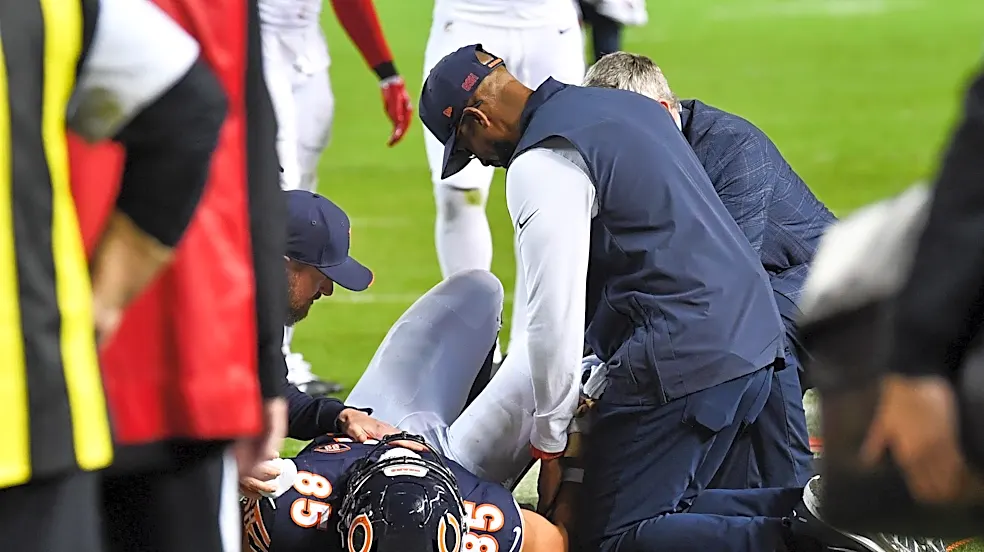 Cole Kmet exits Week 7 game against New England