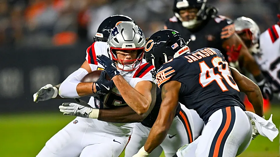 Hunter Henry leads Pats with seven receptions