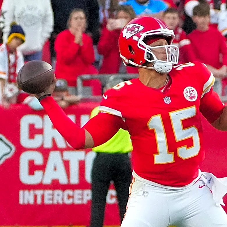 Patrick Mahomes not on injury report for Week 7