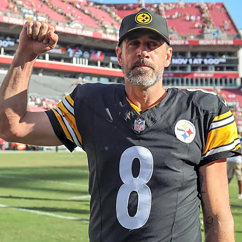 Steelers' Aaron Rodgers passes Peyton Manning on major NFL record list