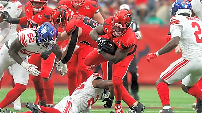 Woody Marks runs for 66 yards in Week 7 vs. Giants