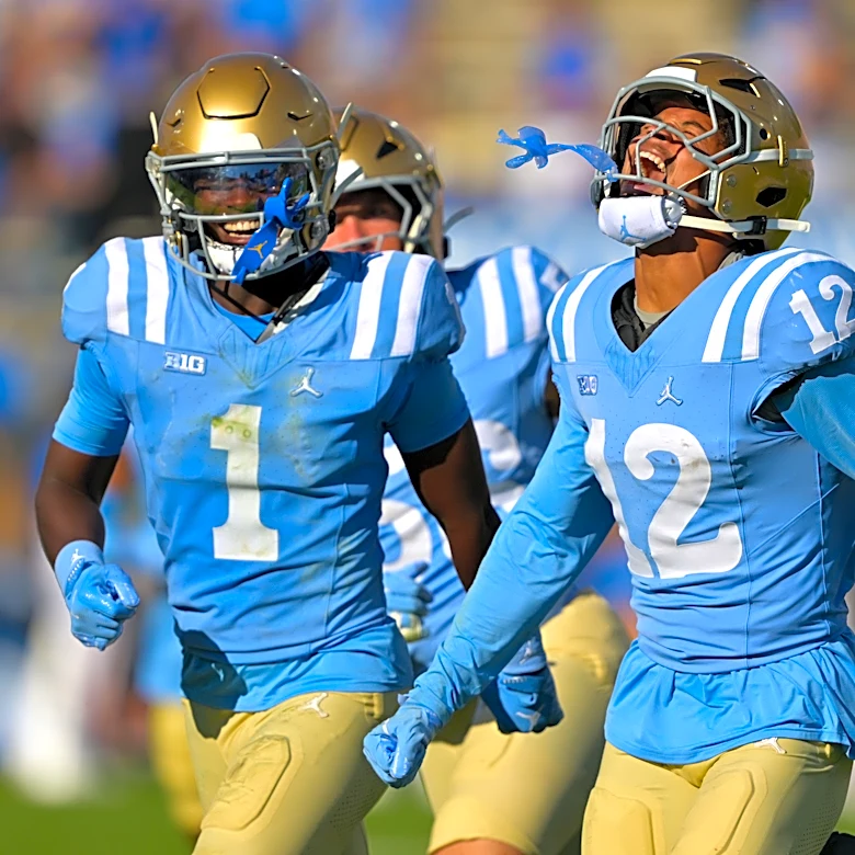UCLA football climbs to No. 7 in Coaches Poll, USC tumbles after another loss