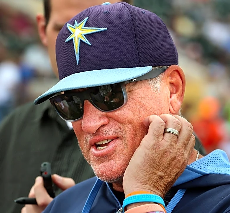 Who is throwing first pitch for World Series Game 3? Rays tap former manager