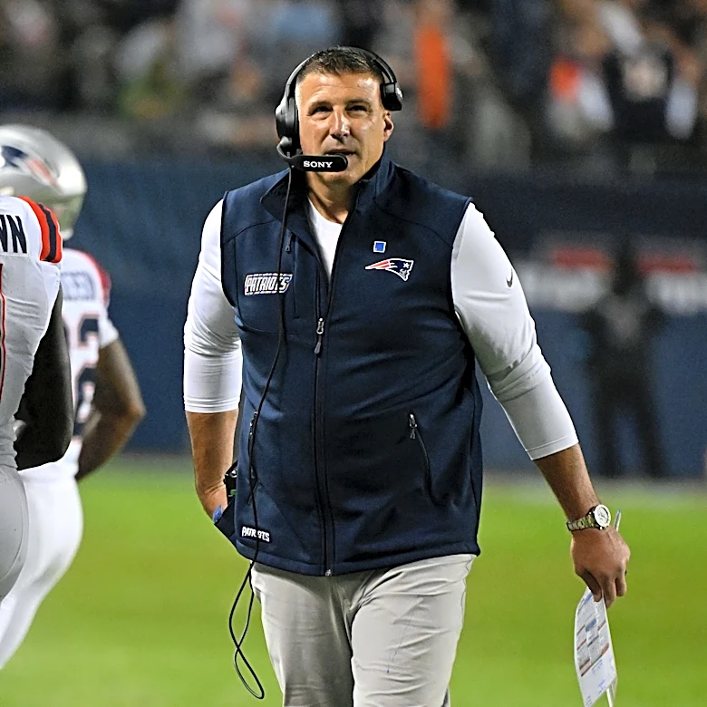 Patriots' Mike Vrabel has blunt response to reported $250,000 fine: 'Talk to the league'