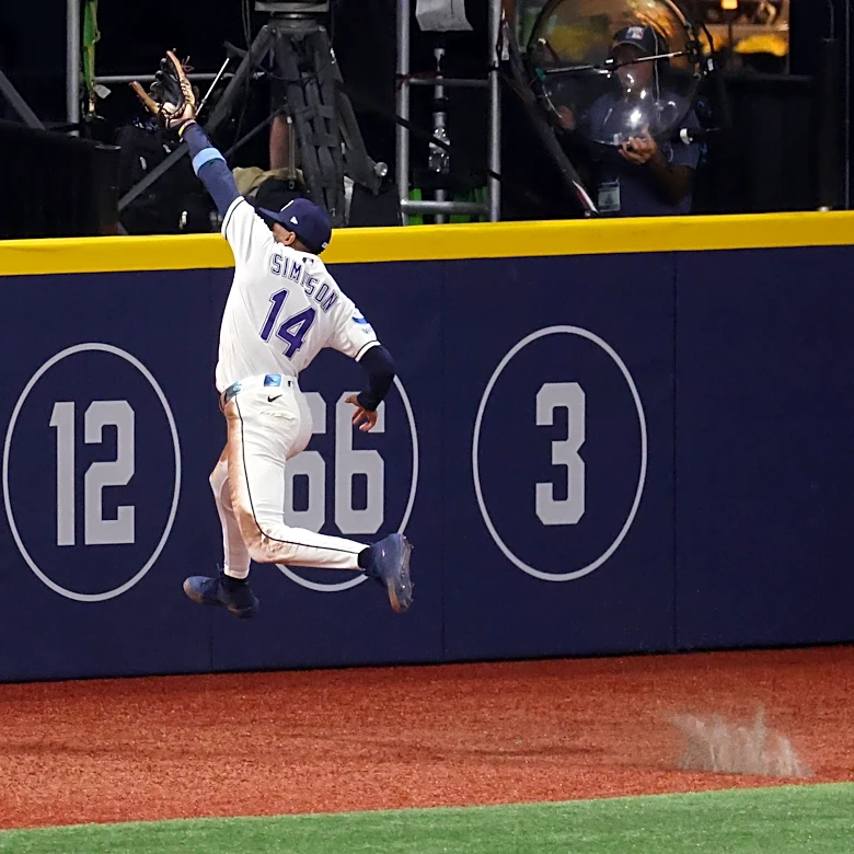 Watch Rays outfielder smash into wall making heroic World Series catch