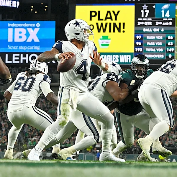 Dak Prescott throws for three scores in win over Eagles