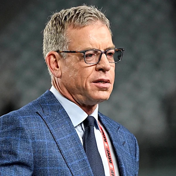 Troy Aikman gets choked up during emotional "Monday Night Football" tribute