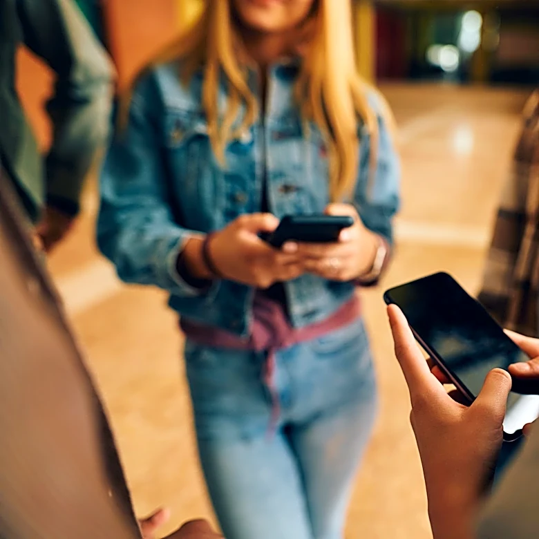 Pittsburgh sees no changes under PA's school cellphone ban