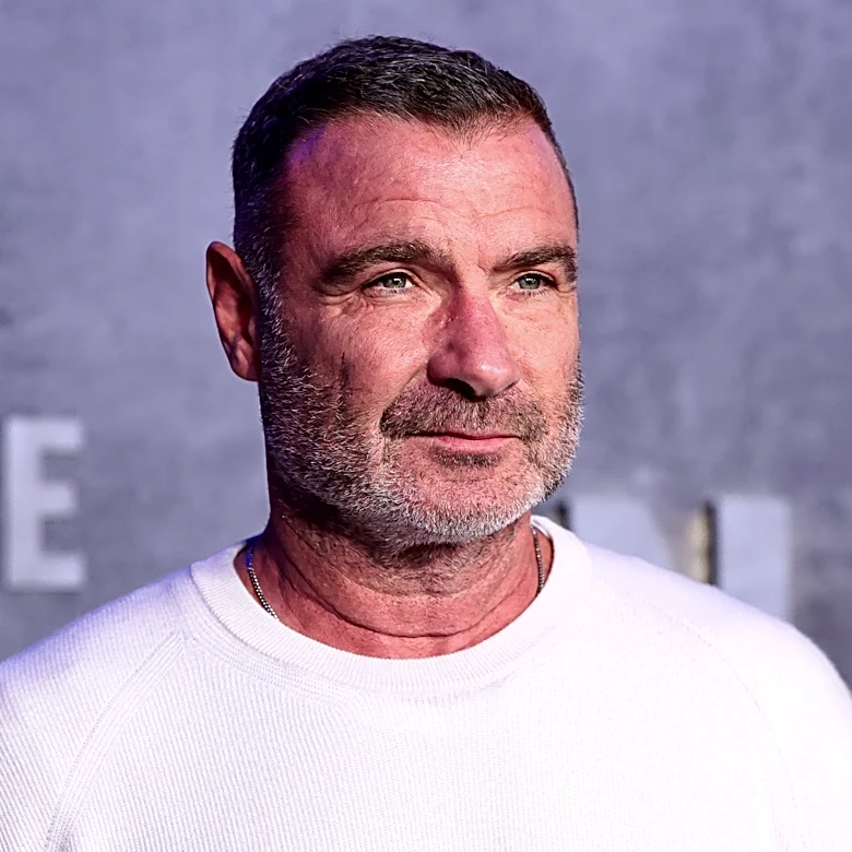 Liev Schreiber apologizes for 'tirade' against red carpet reporter