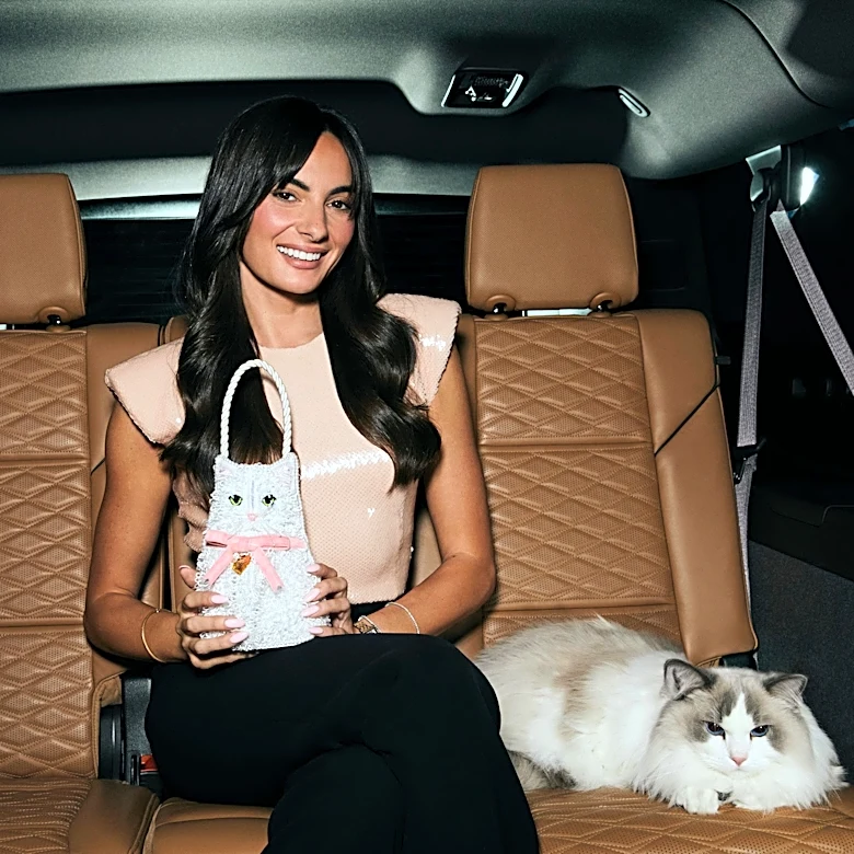 Paige DeSorbo's new cat bag looks just like Daphne, except for one detail
