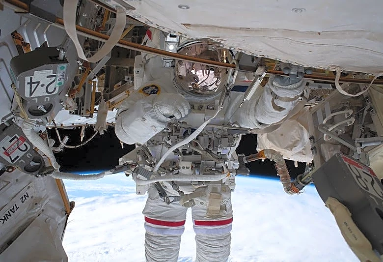 2 astronauts prep for landmark spacewalk at ISS. Here's what to expect