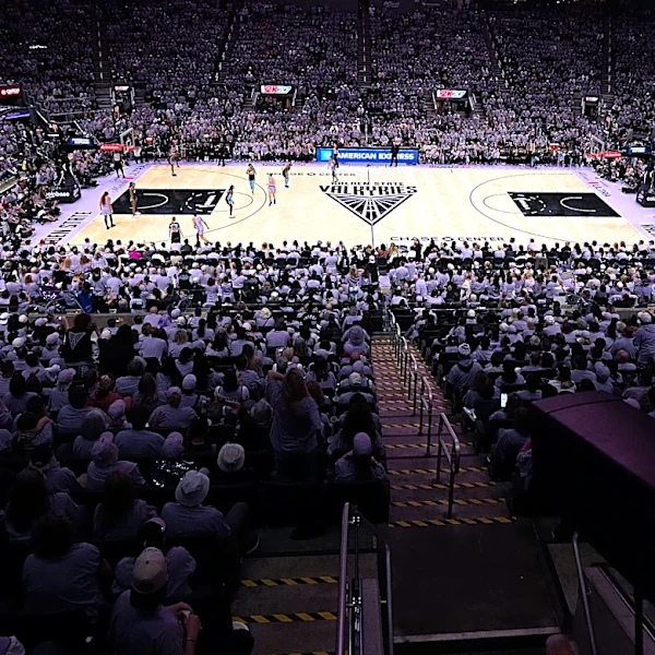 WNBA Finals Game 6 gets primetime re-Air after controversial tipoff change