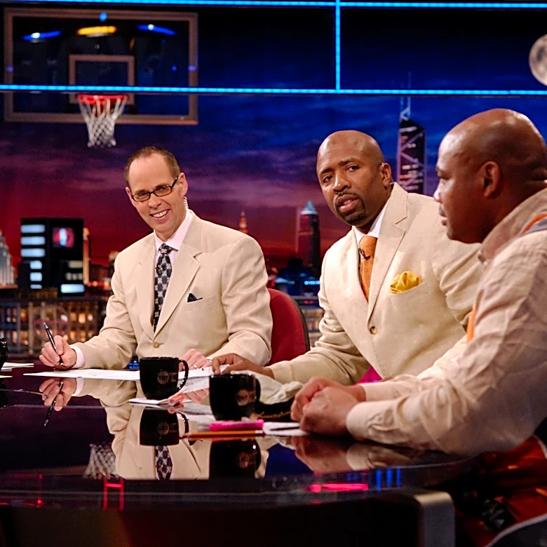 Charles Barkley tears up with 'Inside the NBA' co-hosts paying tribute to Ernie Johnson