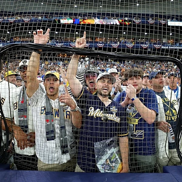 Which MLB teams have never won a World Series? Brewers come off list